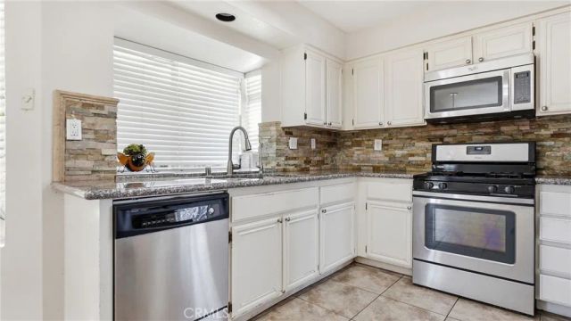 2202 Gregory, Palmdale, CA 93550