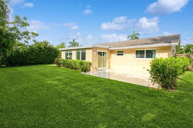 1615 Venus Avenue, Jupiter, FL 33469