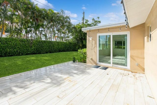 1615 Venus Avenue, Jupiter, FL 33469