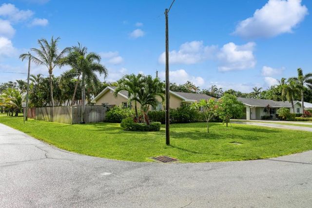 1615 Venus Avenue, Jupiter, FL 33469