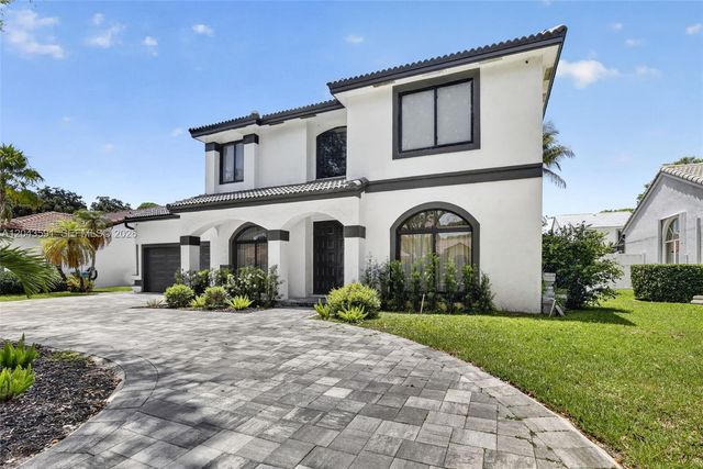 10746 Charleston Place, Cooper City, FL 33026