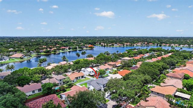 10746 Charleston Place, Cooper City, FL 33026