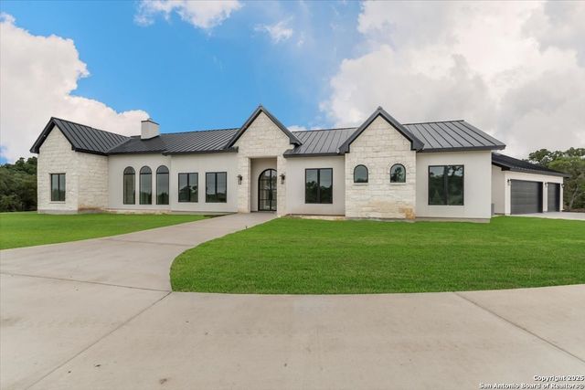 26819 Pecan Bluff, Boerne, TX 78006
