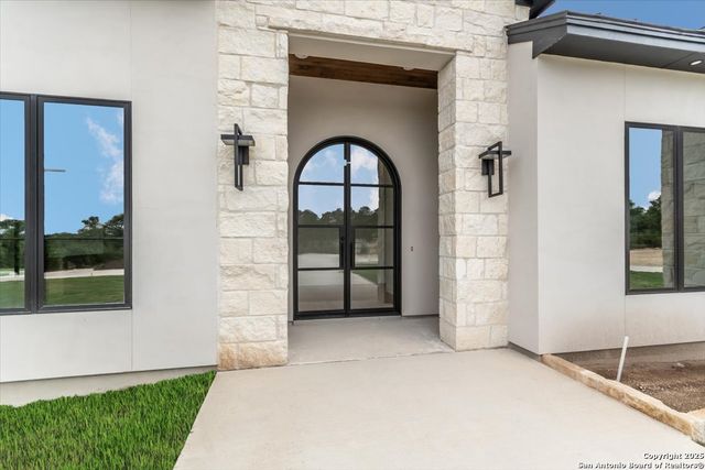 26819 Pecan Bluff, Boerne, TX 78006