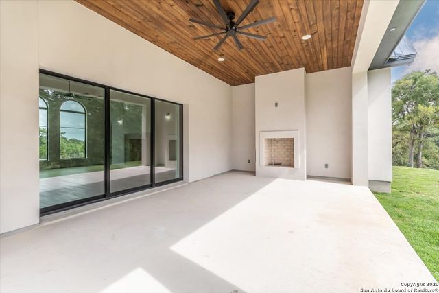 26819 Pecan Bluff, Boerne, TX 78006