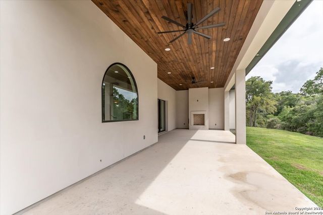 26819 Pecan Bluff, Boerne, TX 78006