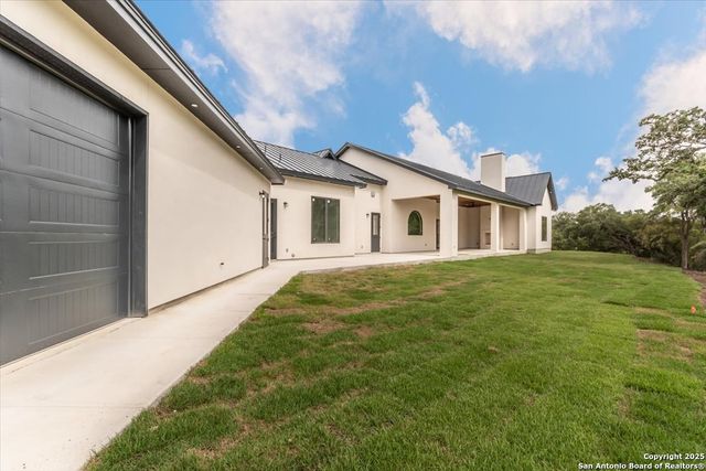 26819 Pecan Bluff, Boerne, TX 78006