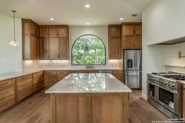 26819 Pecan Bluff, Boerne, TX 78006