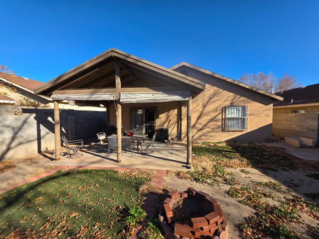 7908 April Flower Road SW, Albuquerque, NM 87121