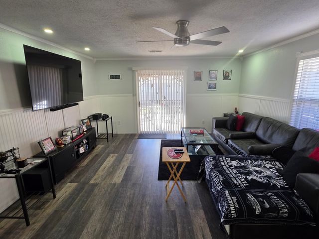 7908 April Flower Road SW, Albuquerque, NM 87121