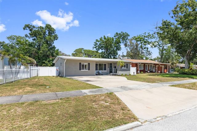 4832 5TH STREET S, St Petersburg, FL 33705