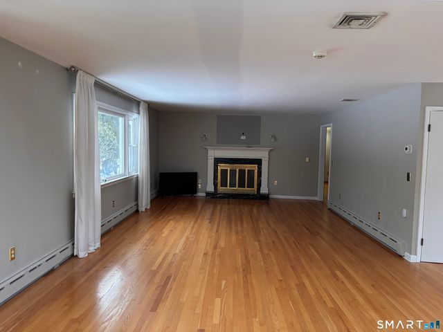 249 New Canaan Avenue, Norwalk, CT 06850