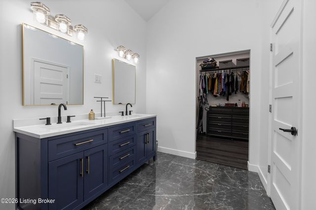 904 W Riverside Dr, Louisville, KY 40207