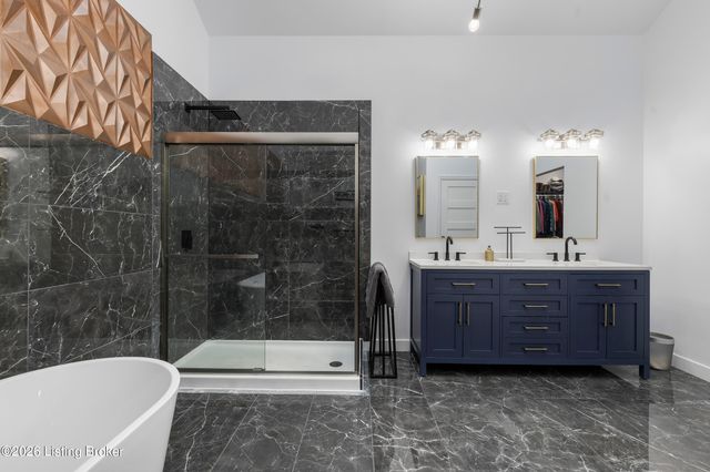 904 W Riverside Dr, Louisville, KY 40207