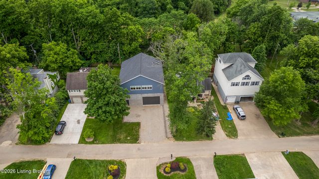 904 W Riverside Dr, Louisville, KY 40207