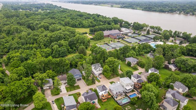 904 W Riverside Dr, Louisville, KY 40207