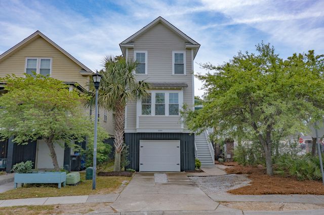 1006 Hunley Waters Circle, North Charleston, SC 29405