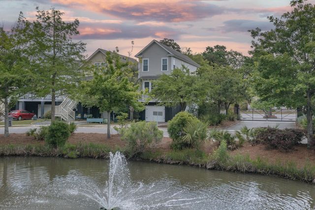1006 Hunley Waters Circle, North Charleston, SC 29405