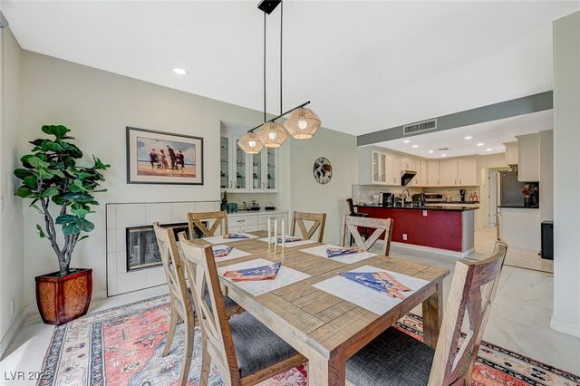 8591 Heather Downs Drive, Las Vegas, NV 89113