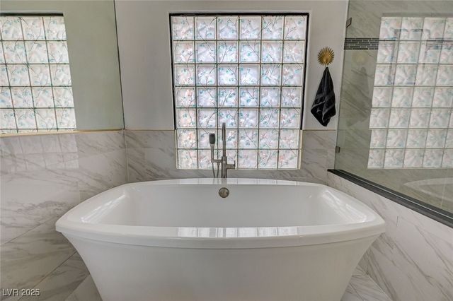 8591 Heather Downs Drive, Las Vegas, NV 89113