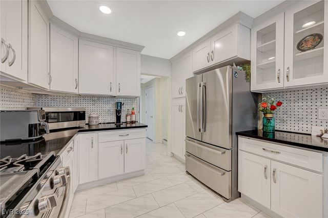 8591 Heather Downs Drive, Las Vegas, NV 89113