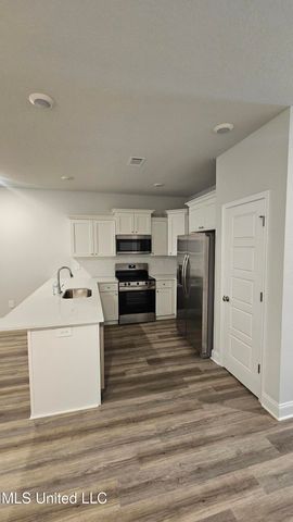 7865 Reagan Court, Ocean Springs, MS 39564