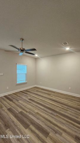 7865 Reagan Court, Ocean Springs, MS 39564