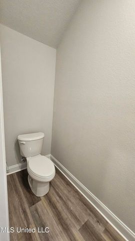 7865 Reagan Court, Ocean Springs, MS 39564