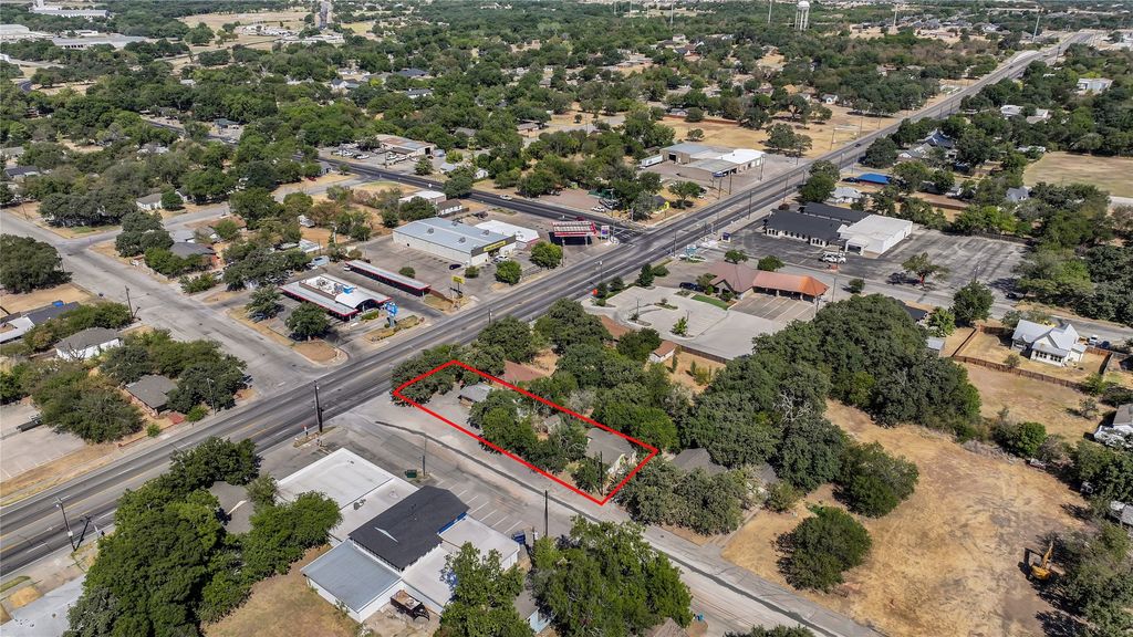 103 E 3rd Street, Weatherford, TX 76086 — exterior