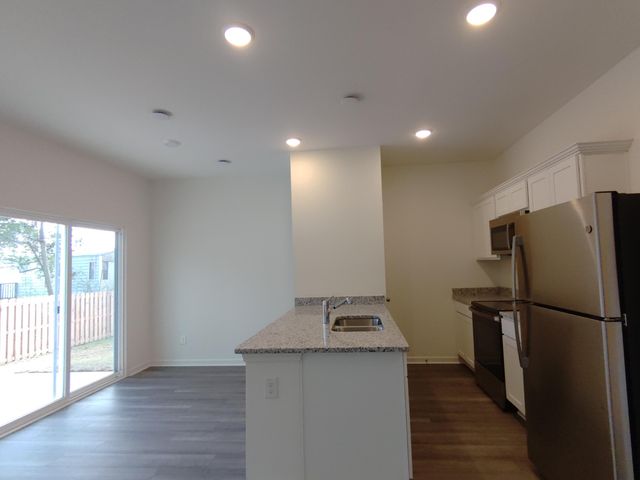 8867 Salamander Road 19, North Charleston, SC 29406