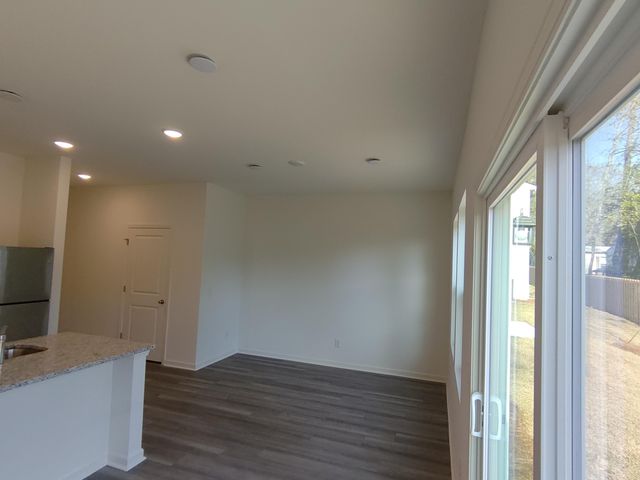 8867 Salamander Road 19, North Charleston, SC 29406