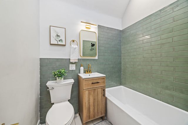 5428 W 91st Street, Oak Lawn, IL 60453