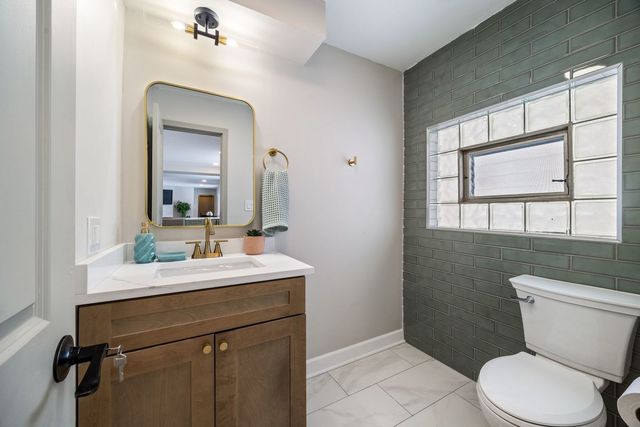 5428 W 91st Street, Oak Lawn, IL 60453