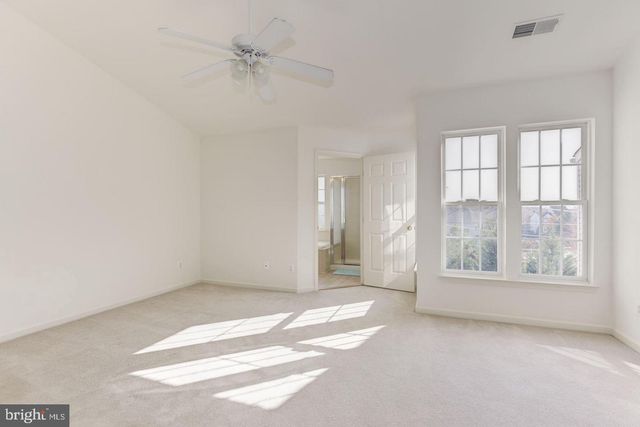 13595 BATHGATE DR, Herndon, VA 20171