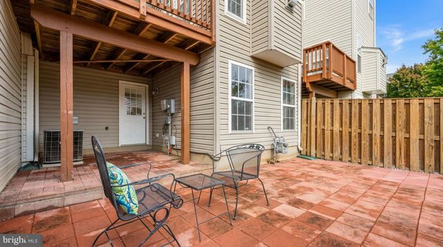 13595 BATHGATE DR, Herndon, VA 20171