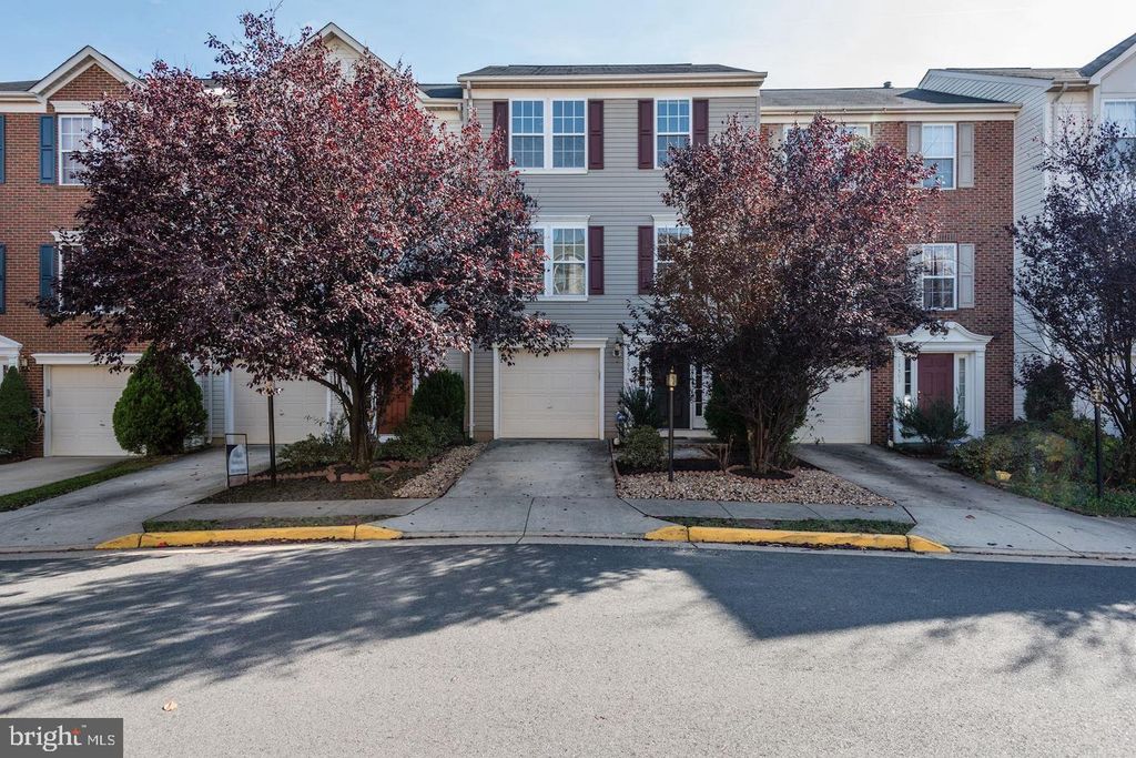 13595 BATHGATE DR, Herndon, VA 20171