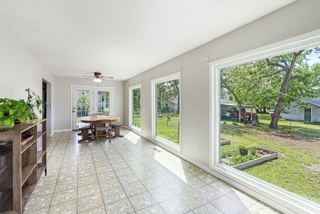 501 SE Main Street, Gravette, AR 72736