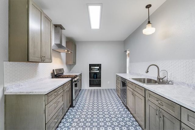 501 SE Main Street, Gravette, AR 72736