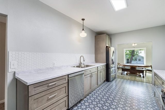 501 SE Main Street, Gravette, AR 72736