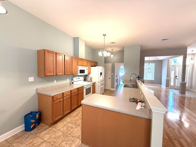 8312 Innsbrook Drive, Tallahassee, FL 32312