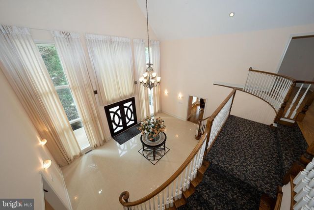 1041 HERKNESS DR, Meadowbrook, PA 19046