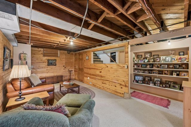 742 Idaho Avenue W, Saint Paul, MN 55117