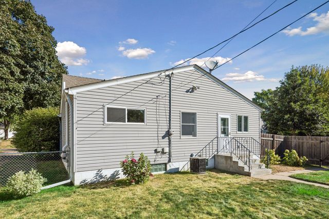 742 Idaho Avenue W, Saint Paul, MN 55117
