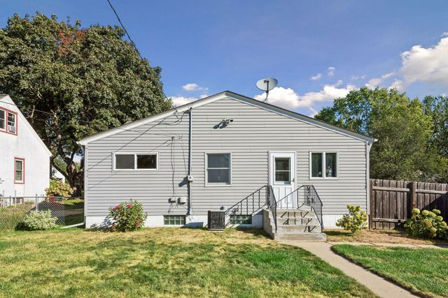 742 Idaho Avenue W, Saint Paul, MN 55117