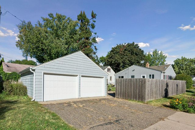 742 Idaho Avenue W, Saint Paul, MN 55117