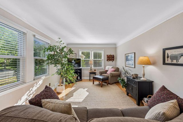 742 Idaho Avenue W, Saint Paul, MN 55117