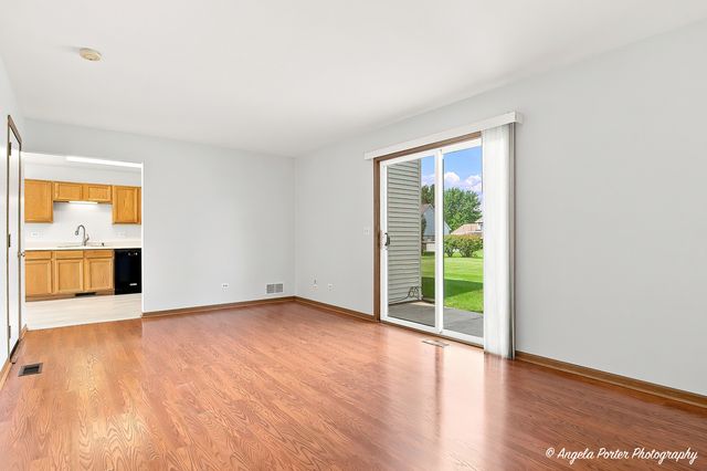 610 Cartwright Trail, Mchenry, IL 60050