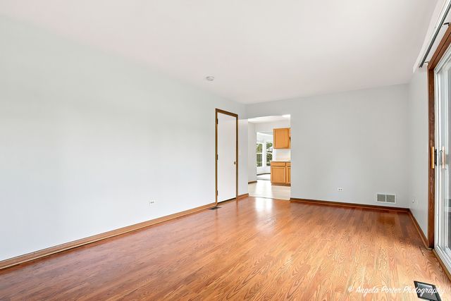 610 Cartwright Trail, Mchenry, IL 60050