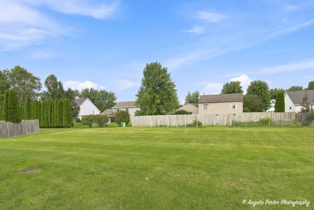 610 Cartwright Trail, Mchenry, IL 60050