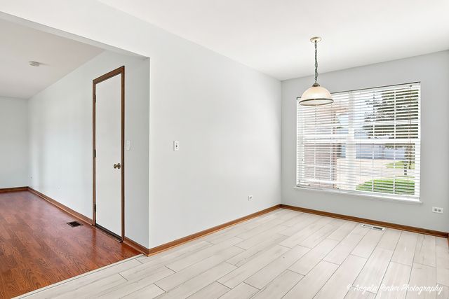 610 Cartwright Trail, Mchenry, IL 60050
